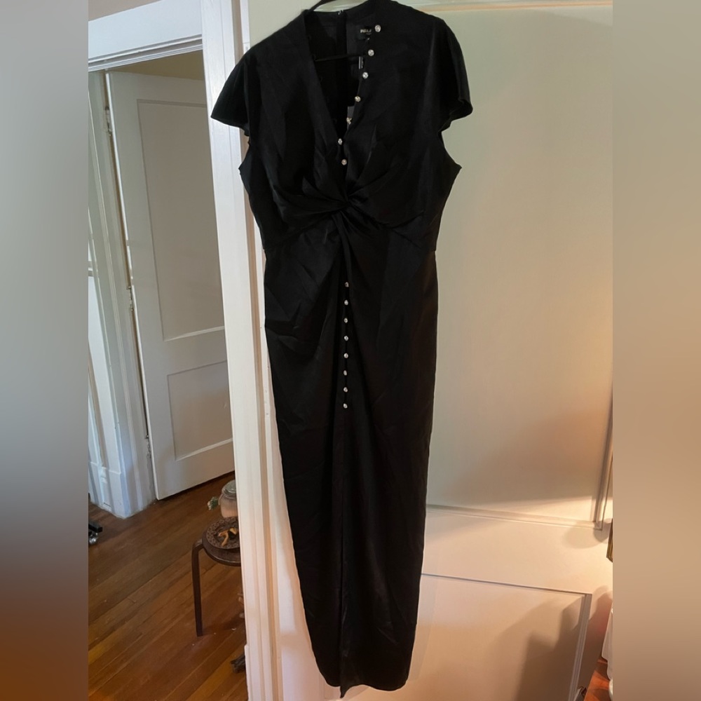 Paul’s Ka Paris black gown.